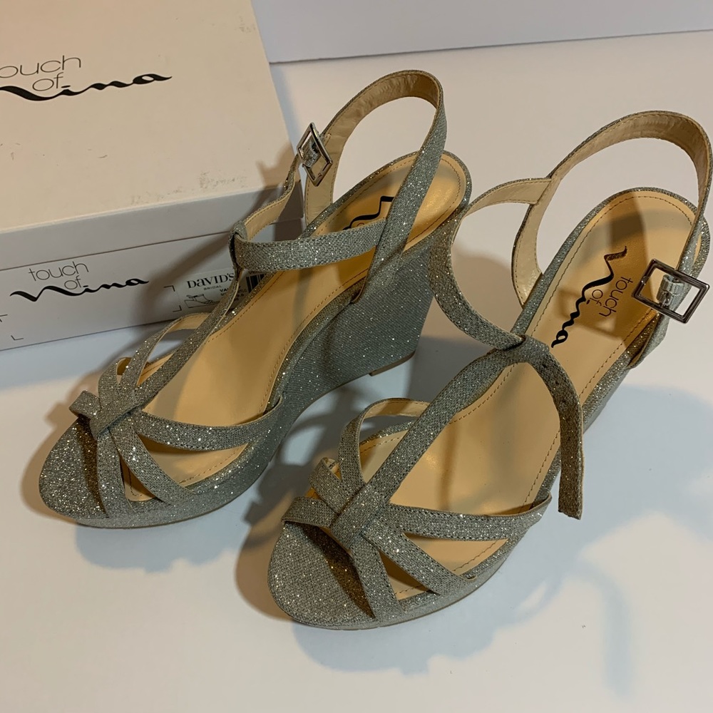 NWT David’s Bridal Wedges